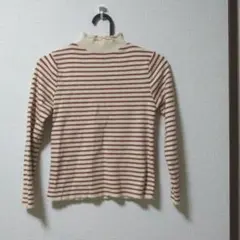 アイボリーと赤のボーダーニット