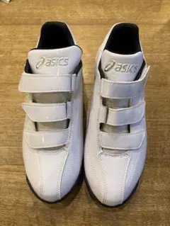 アシックス野球トレーニングシューズ