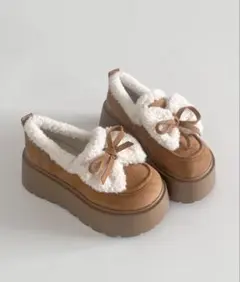 厚底ブラウンムートンブーツ