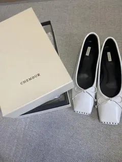 極美品　チェンバー CHEMBUR スクエアトゥ スタッズ　バレエシューズのサムネイル