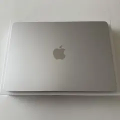 MacBook Air (M2, 13.6インチ, 16GB, 256GB)