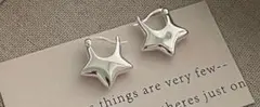 シルバー 星型ピアス 1.6cm