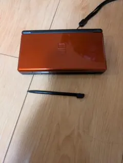 デ*ス様 ニンテンドーDS Lite クリムゾンレッド