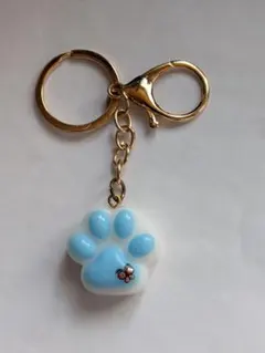 #81 キーホルダー レジンキーホルダー チャーム ハンドメイド 肉球 犬 猫