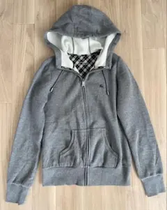 美品✨ バーバリーブルーレーベル ジップスウェット ノバチェック グレー