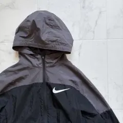 美品❗️Nike ナイキ フード ポケット 黒・グレー Mのサムネイル