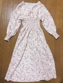 ピンクワンピース