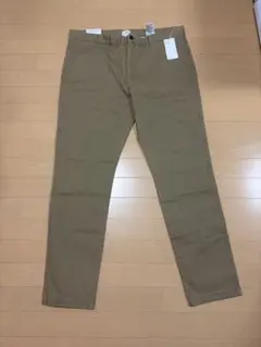 （E41）H&M スキニーフィット チノパン ベージュ 38/30のサムネイル