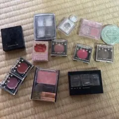 アイシャドウ・チーク・リップグロスセット