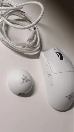 Razer Viper V4 Pro ホワイト
