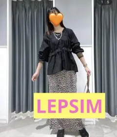 【完売品】　新品　タグあり　LEPSIM　シャーリングブラウス　シアーのサムネイル