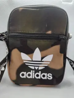 adidas Originals カモフラ ショルダーバッグ ブラックのサムネイル