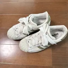 adidas スニーカー ホワイト　23cm