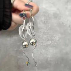 マットクリアチェーン✳︎メタルボール✳︎ロング✳︎ハンドメイドピアス イヤリング