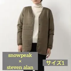 ベージュ ダウンジャケット