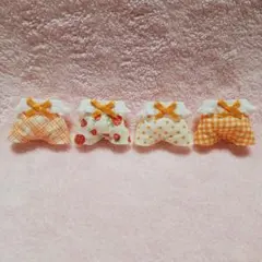 赤ちゃん　お洋服　フリルサロペット橙色四点セット　リボン