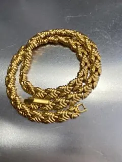 特独なデザイン　ゴールド カラー　ツイスト編み ネックレス 約40cm