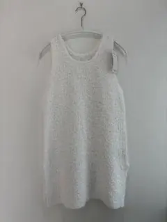 新品タグ付き ホワイト ノースリーブ M
