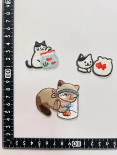 猫の刺繍アイロンワッペン3点セットシールタイプ