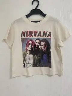 《H&M》NIRVANA クロップドTシャツ