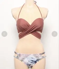 LIP SERVICE ビキニ　水着　ホルタービキニのサムネイル