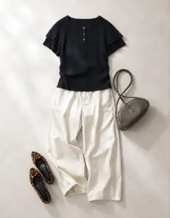 今期 Spick & Span 袖フリルシアーリブニットプルオーバー ブラックのサムネイル