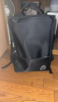 ブラックナイロンリュック