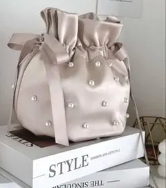 【お値下げ】mily biletリボン使いパールベロアサテン巾着ショルダーバッグ