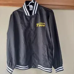 阪神タイガースジャンパー⭐︎Sサイズ