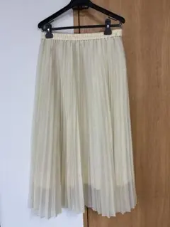 GU プリーツスカート ベージュ XXL