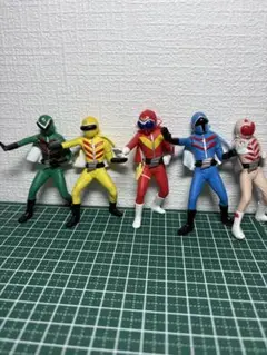 【新古⭐︎美品】秘密戦隊ゴレンジャーフィギュア　5体セット Amazon.co.jp: 秘密戦隊ゴレンジャー フィギュア 5体セット