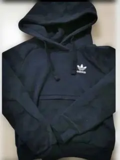 adidas パーカー
