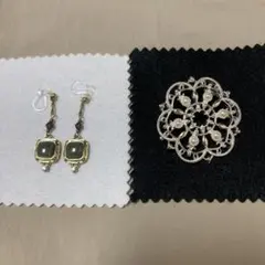 シルバーパール風　花ブローチ　イヤリング