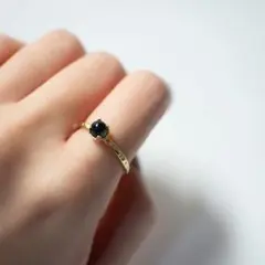 新品＊天然石 オニキス＊真鍮 鎚目 リング＊フリーサイズ＊指輪 ブラックのサムネイル