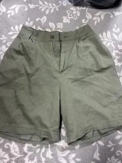 オリーブグリーン ショートパンツ ゴム入りのサムネイル