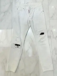 DSQUARED2 ホワイトデニムパンツ グラフィックプリント - メルカリ