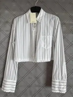 トゥモローランド【DES PRES】コンパクトプレーンクロップドシャツ