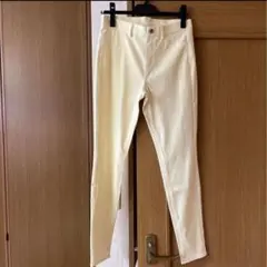 イエロー スキニーパンツ バックポケット付き