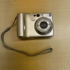【ジャンク品】Nikon COOLPIX 7900 デジカメ 本体 充電器付きのサムネイル