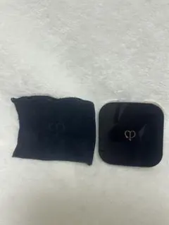 クレ・ド・ポー ボーテ ￼プードルコンパクトエサンシエル　フェイスパウダーケース