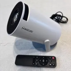 プロジェクター 家庭用【電動フォーカス・HiFiスピーカー】Magcubic