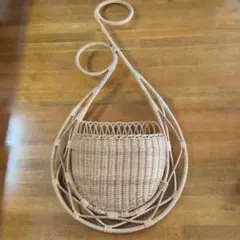 ラタン製ドロップ型バスケット
