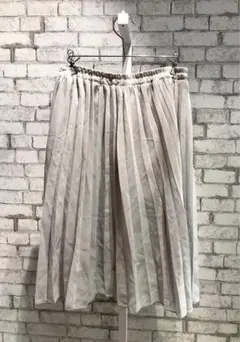 ライトグレー プリーツスカート【期間限定掲載】