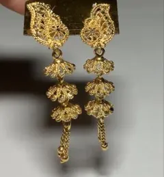 未使用♡インドのインポート物　ゴールド系ピアス