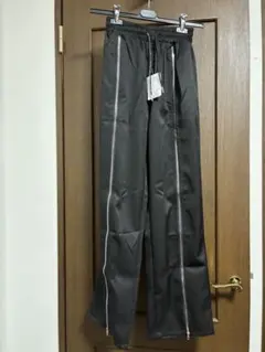 新品未使用 ジップデザイン ワイドパンツ ブラック
