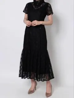 美品✨LAGUNAMOON　ラグナムーン　LADYスパンコールレースワンピースのサムネイル