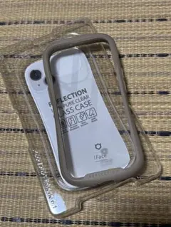 iFace Reflection iPhone 15 ケース ベージュ