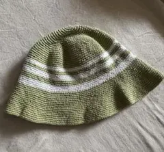 春先におすすめ！緑色と白のストライプ バケットハット　ハンドメイド　かぎ針編み