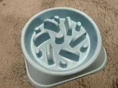 獣医師推奨 犬用食器 水色　早食い防止　Mサイズ