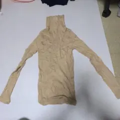 H485 ユニクロ　ヒートテック　極暖　ベージュ タートルネック 長袖